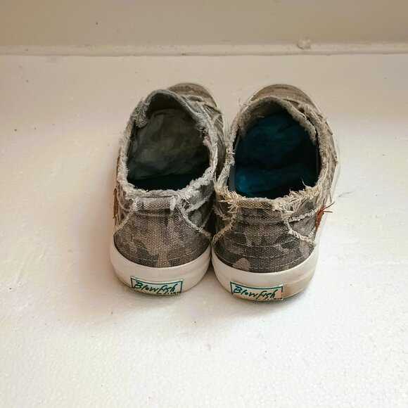 Blowfish Babalu Gray Camo Sneaker 8 Distressed Canvas Slip On Shoes - Picture 5 of 7